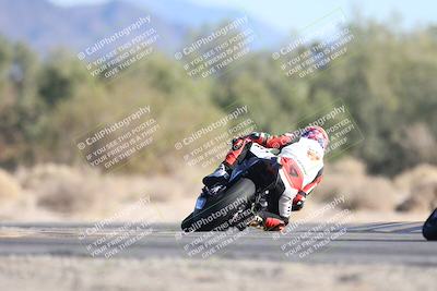 media/Dec-07-2025-CVMA (Sun) [[3e7d2de5dc]]/Race 12- Formula 40 MW and LW/